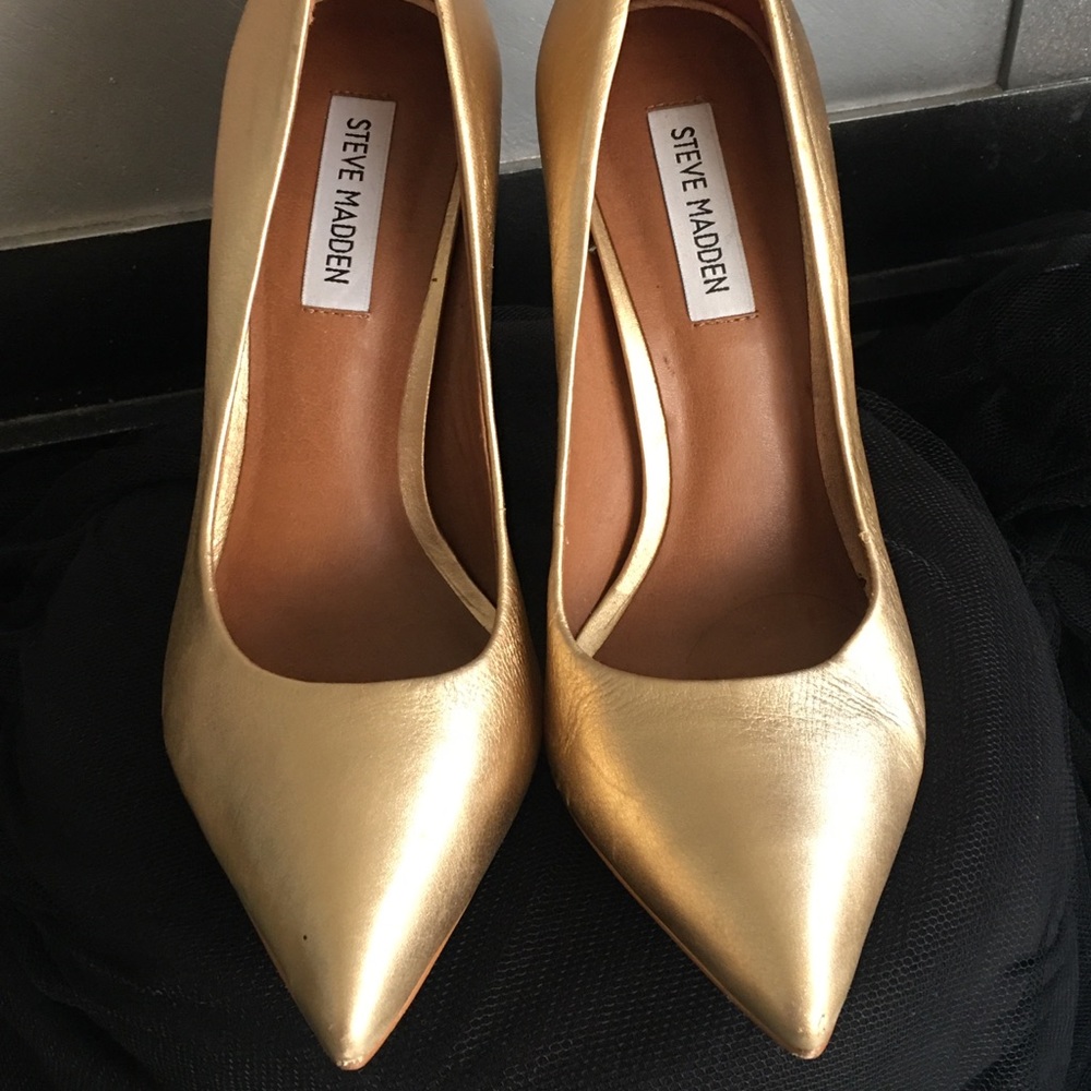 Gold Steve Madden heels